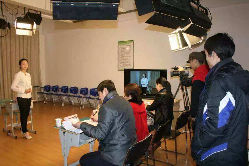 教师节优秀教师代表发言稿集锦,教师节教师代表发言稿范文高中