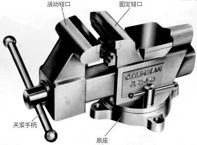 设两个相互独立的随机变量X和Y分别服从正态分布N(0，1)和N(1，1)，则(